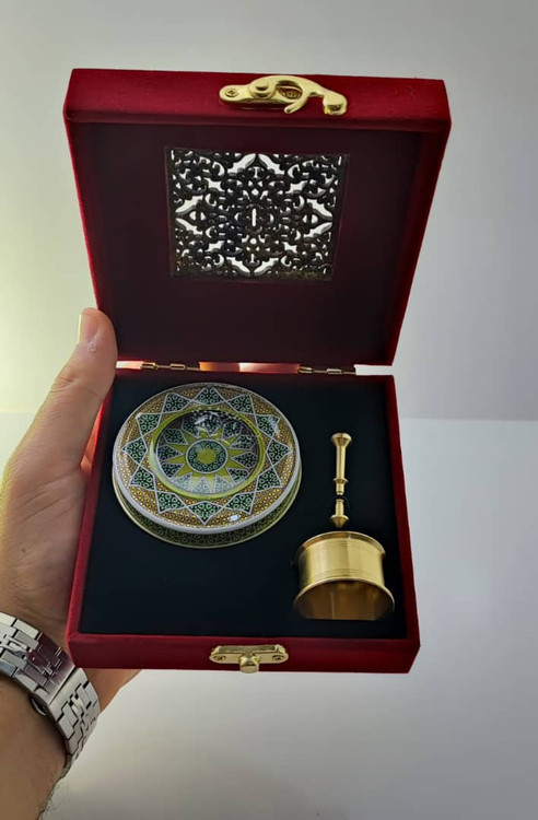 جعبه مخملی زعفران 3گرم با طراحی خاتم