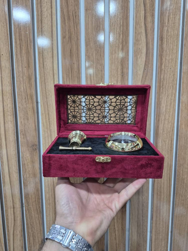 پکمخمل پنجره دار