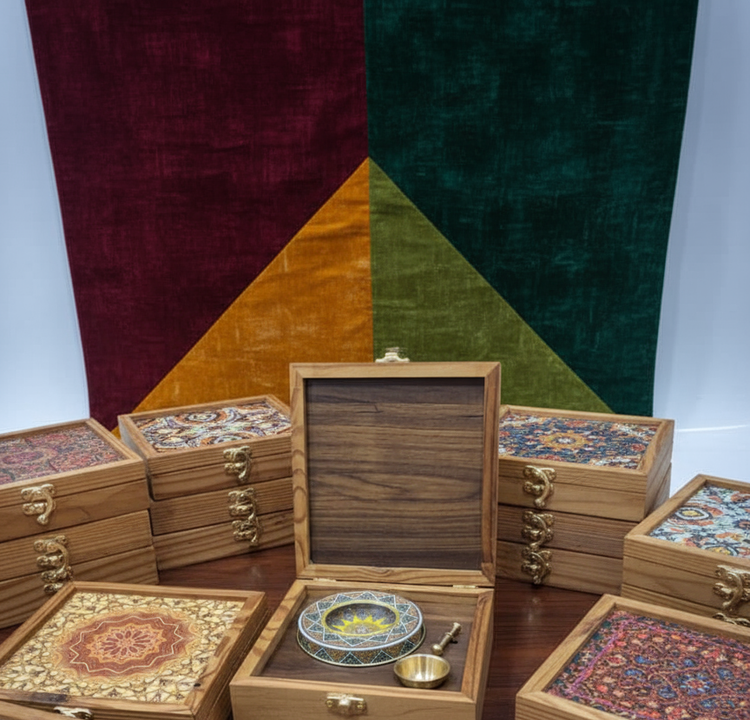 با کلاس ترین جعبه زعفران